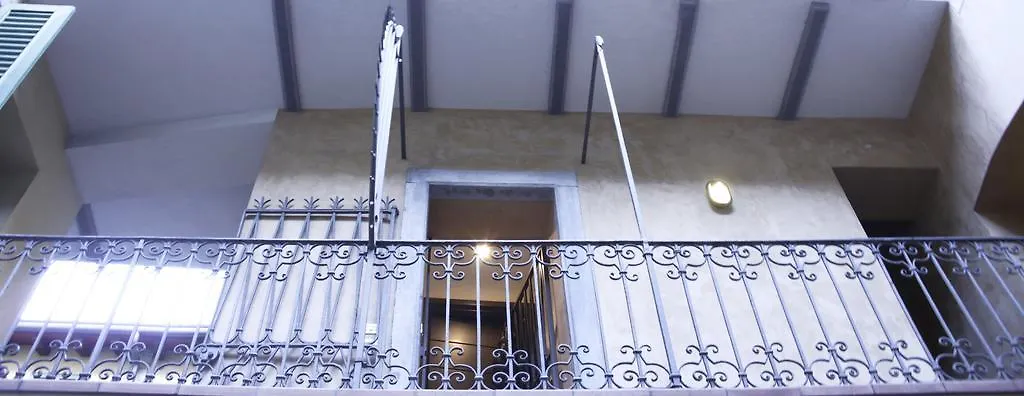 ***  Fleur De Lis Plaza Bed & Breakfast Bergamo Italy